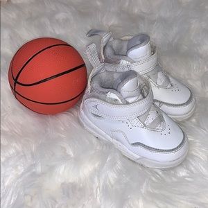 Baby Air Jordan Jumpman sneakers white 4C